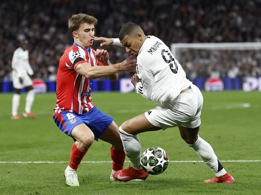Gây thất vọng cùng cực, Kylian Mbappe có hành động gây tranh cãi